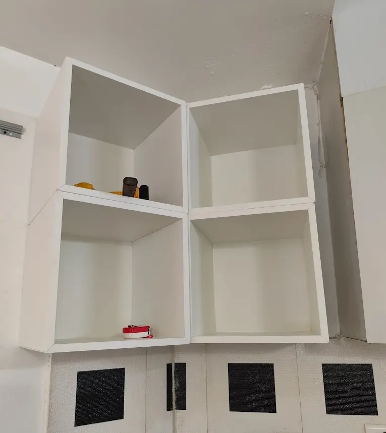 Kitchen Self Fitting